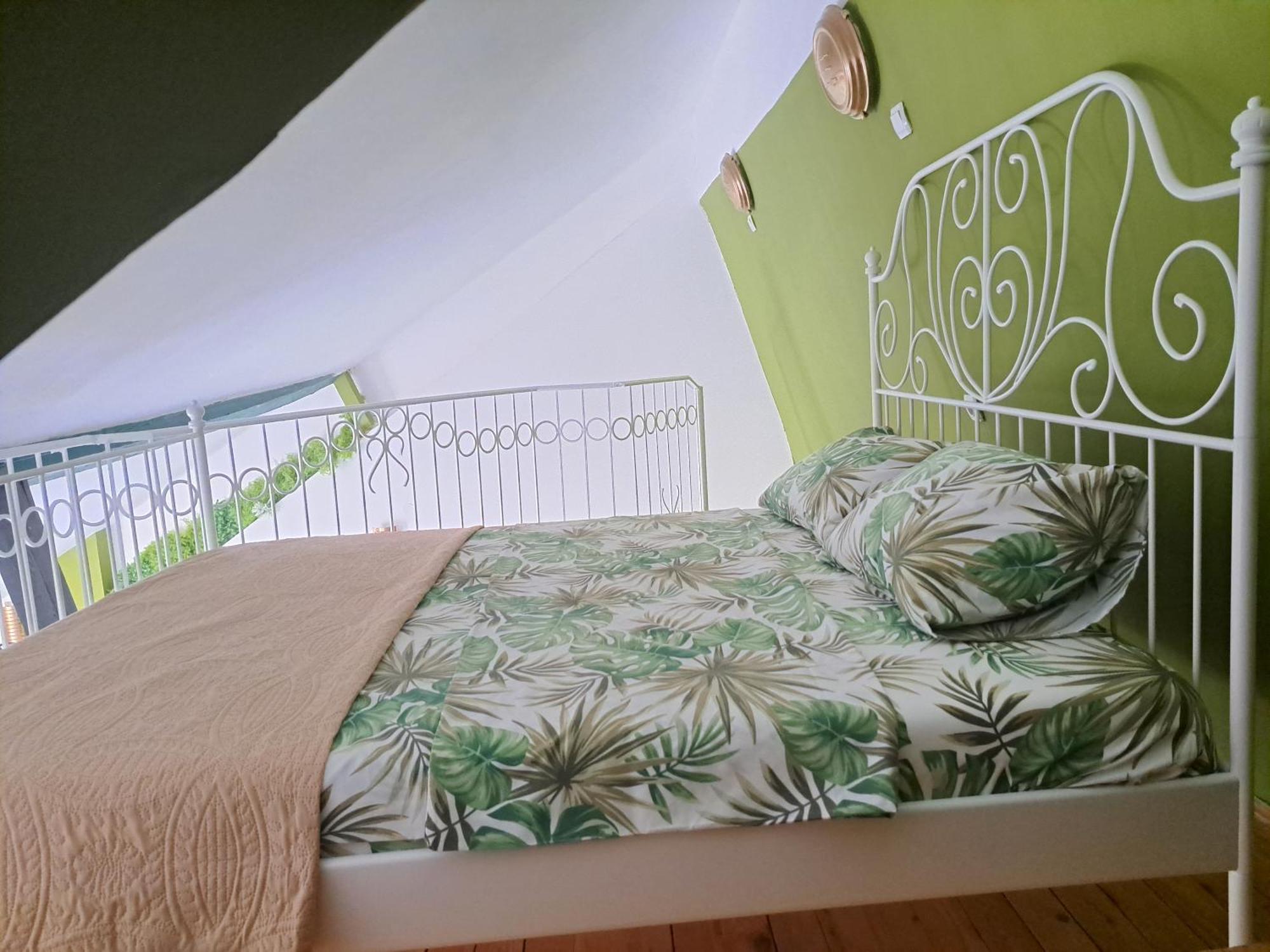 Gallery Apartment Podgorica Buitenkant foto